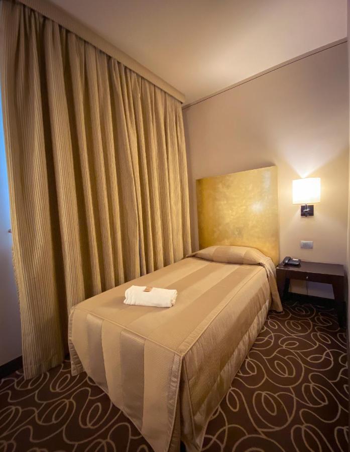 Hotel Riviera Segrate Extérieur photo