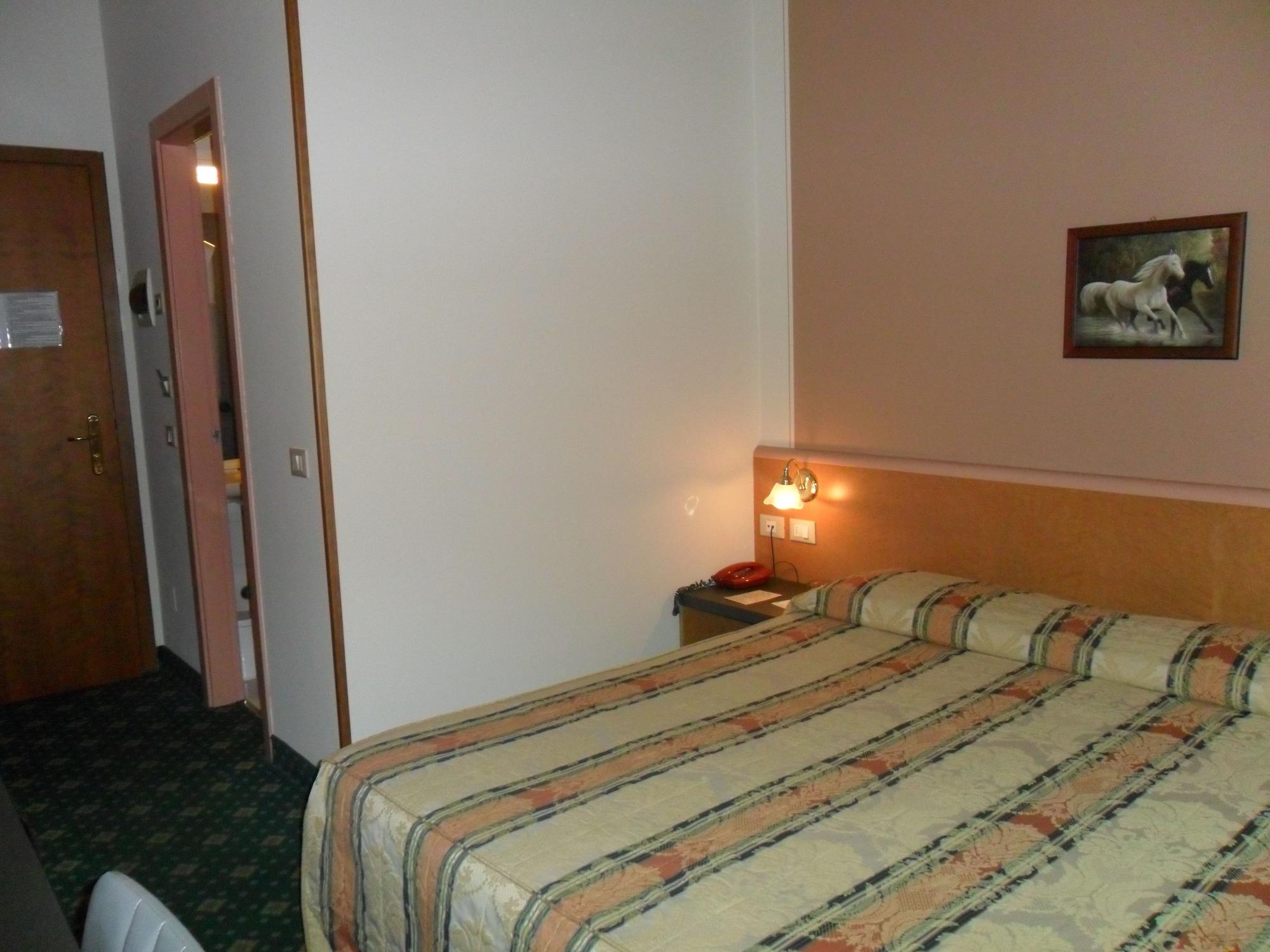 Hotel Riviera Segrate Extérieur photo