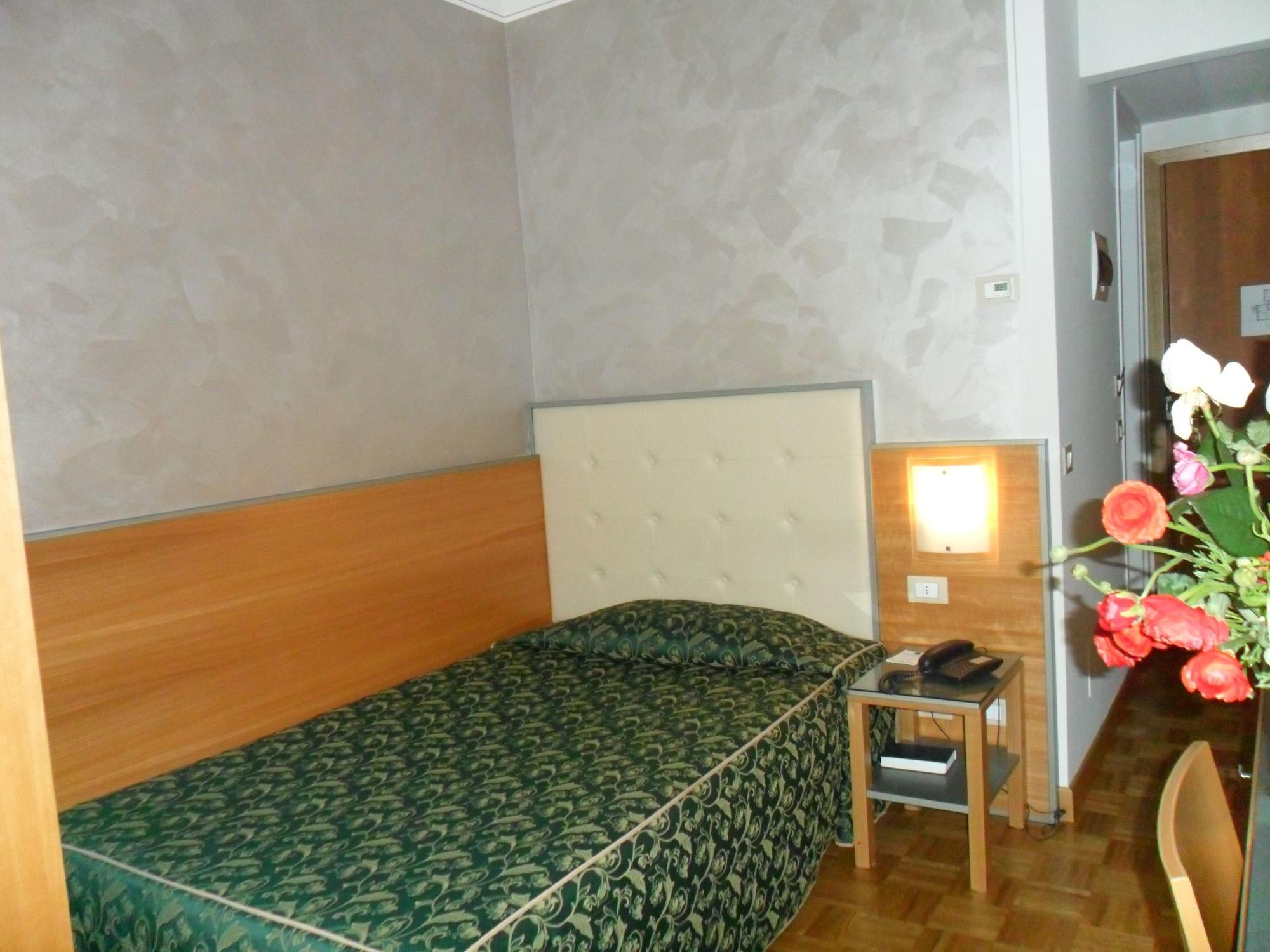 Hotel Riviera Segrate Extérieur photo
