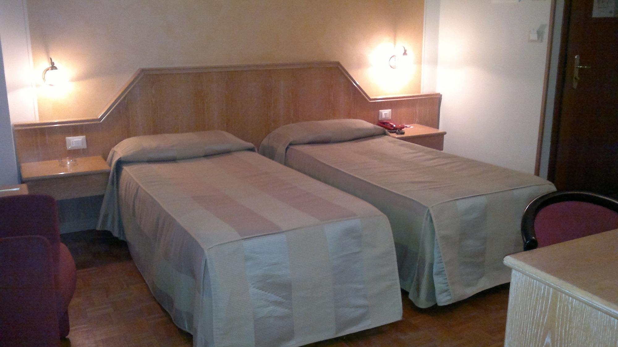 Hotel Riviera Segrate Extérieur photo