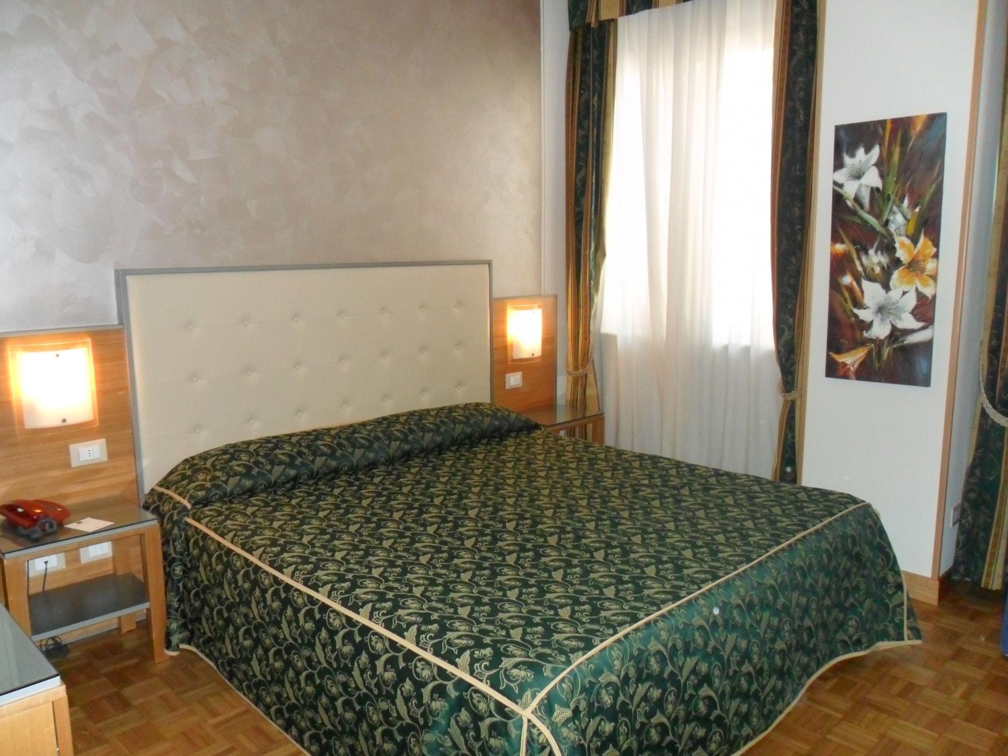Hotel Riviera Segrate Extérieur photo