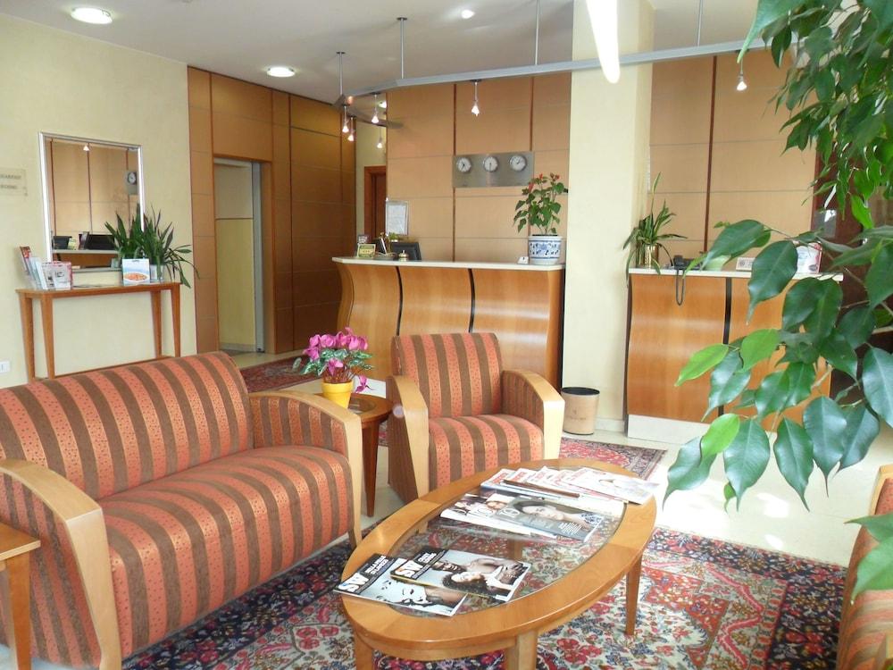 Hotel Riviera Segrate Extérieur photo