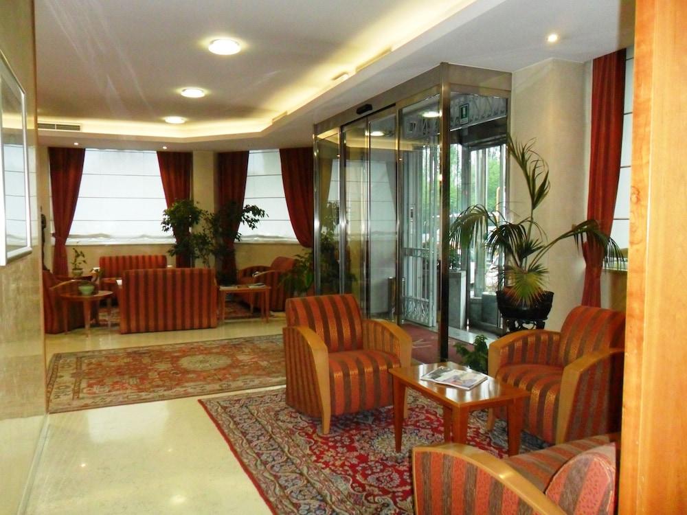 Hotel Riviera Segrate Extérieur photo