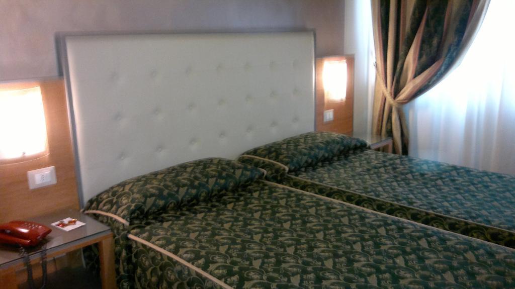 Hotel Riviera Segrate Chambre photo